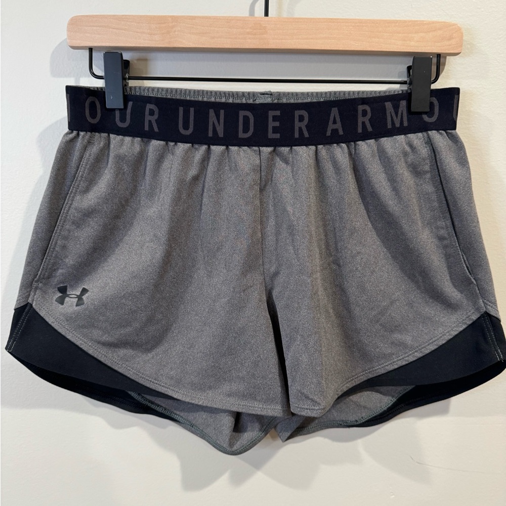 Under Armour Women’s Loose Shorts Size Small Gray